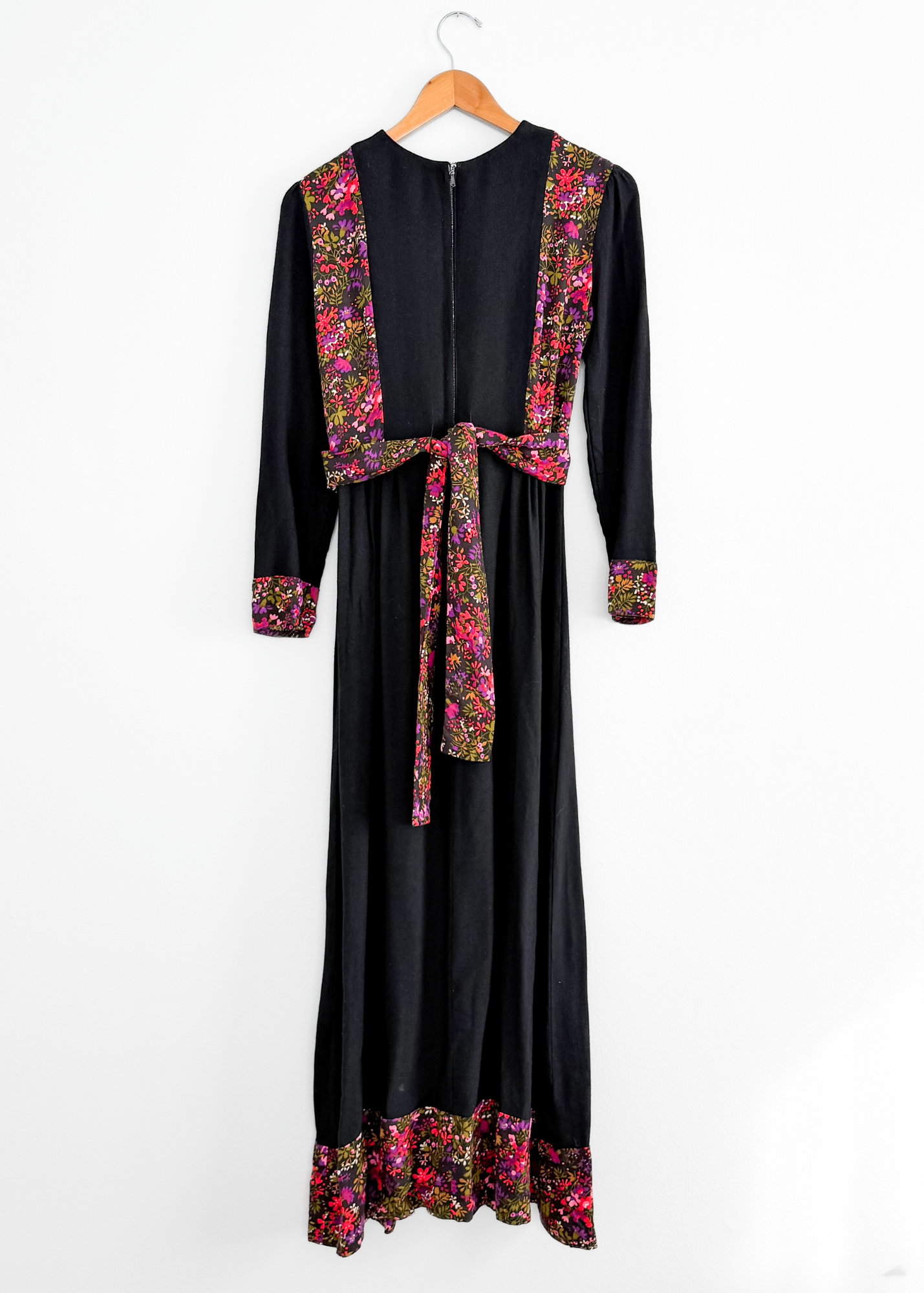 Vintage 60s 70s Zanie London Black & Floral Wrap Maxi Dress (vintage EU 36 or 2/4)