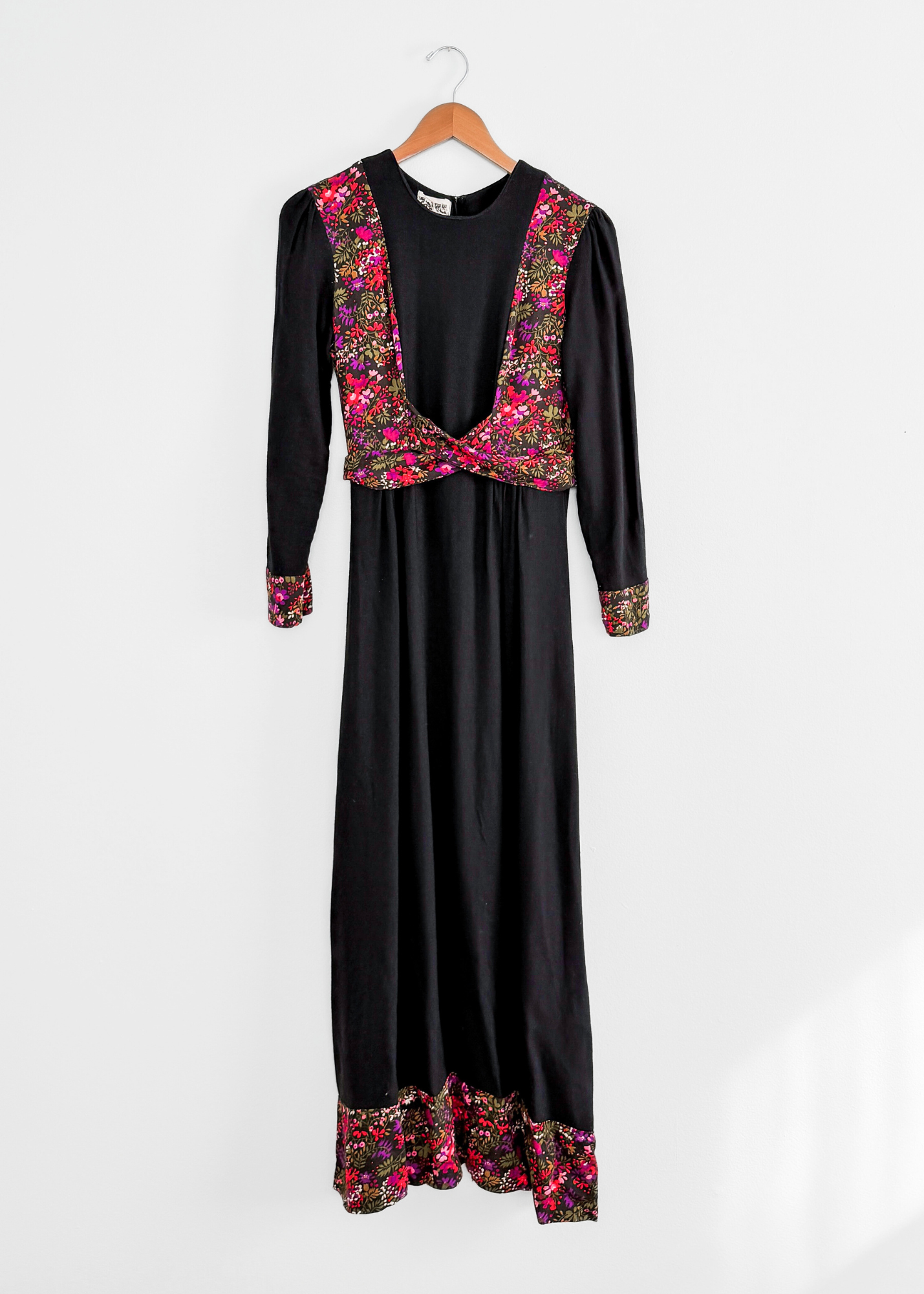 Vintage 60s 70s Zanie London Black & Floral Wrap Maxi Dress (vintage EU 36 or 2/4)