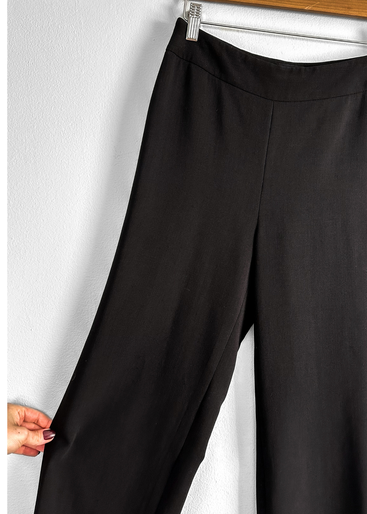 Giorgio Armani Black Light Wight Wool High Waist Pants (36 or 4)