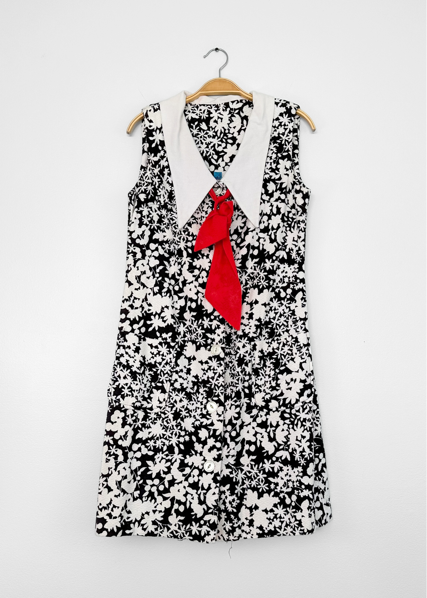 Vintage 70s Floral Print Wide Collar Neck Tie Button Down Dress (8 or M)