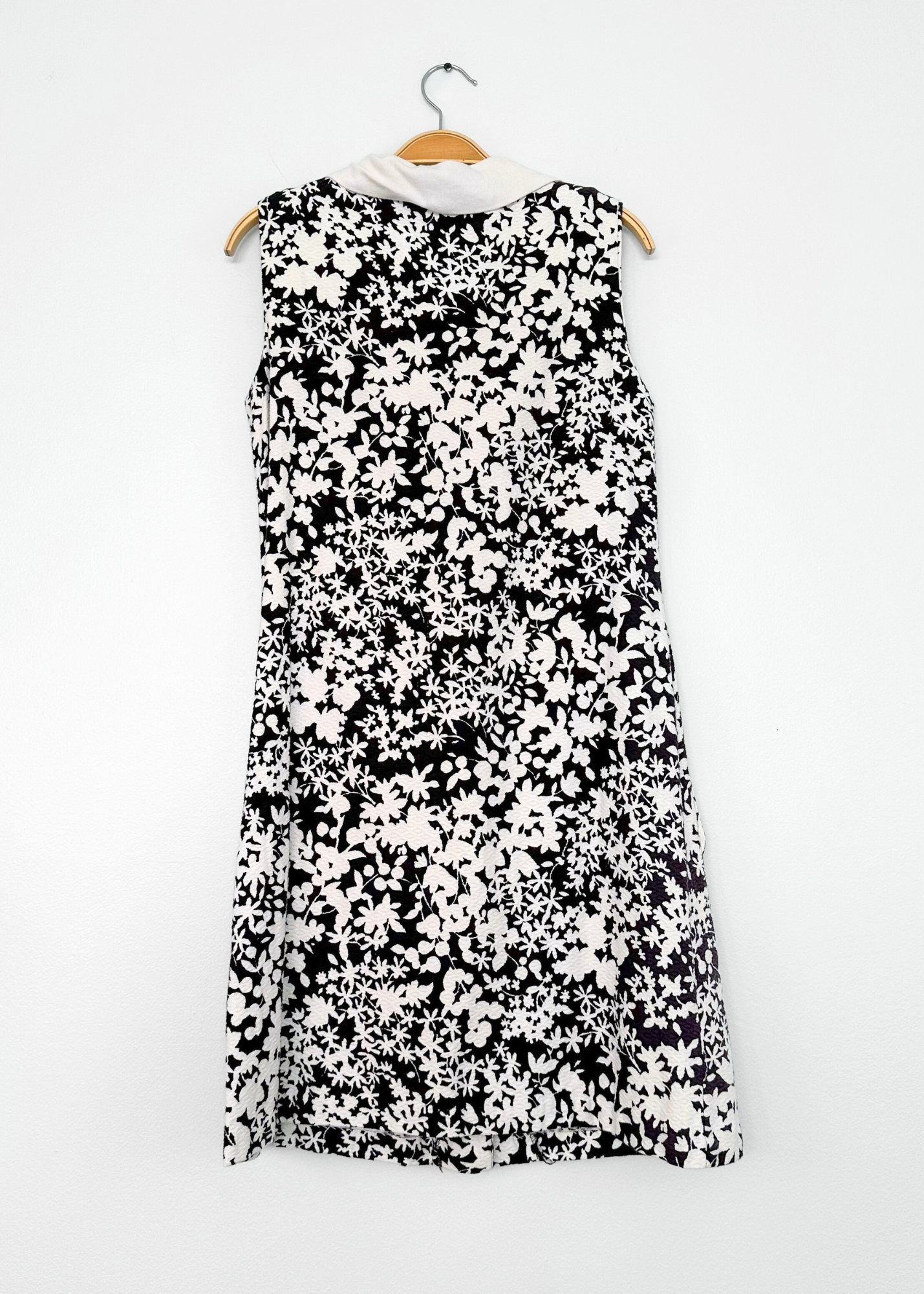 Vintage 70s Floral Print Wide Collar Neck Tie Button Down Dress (8 or M)