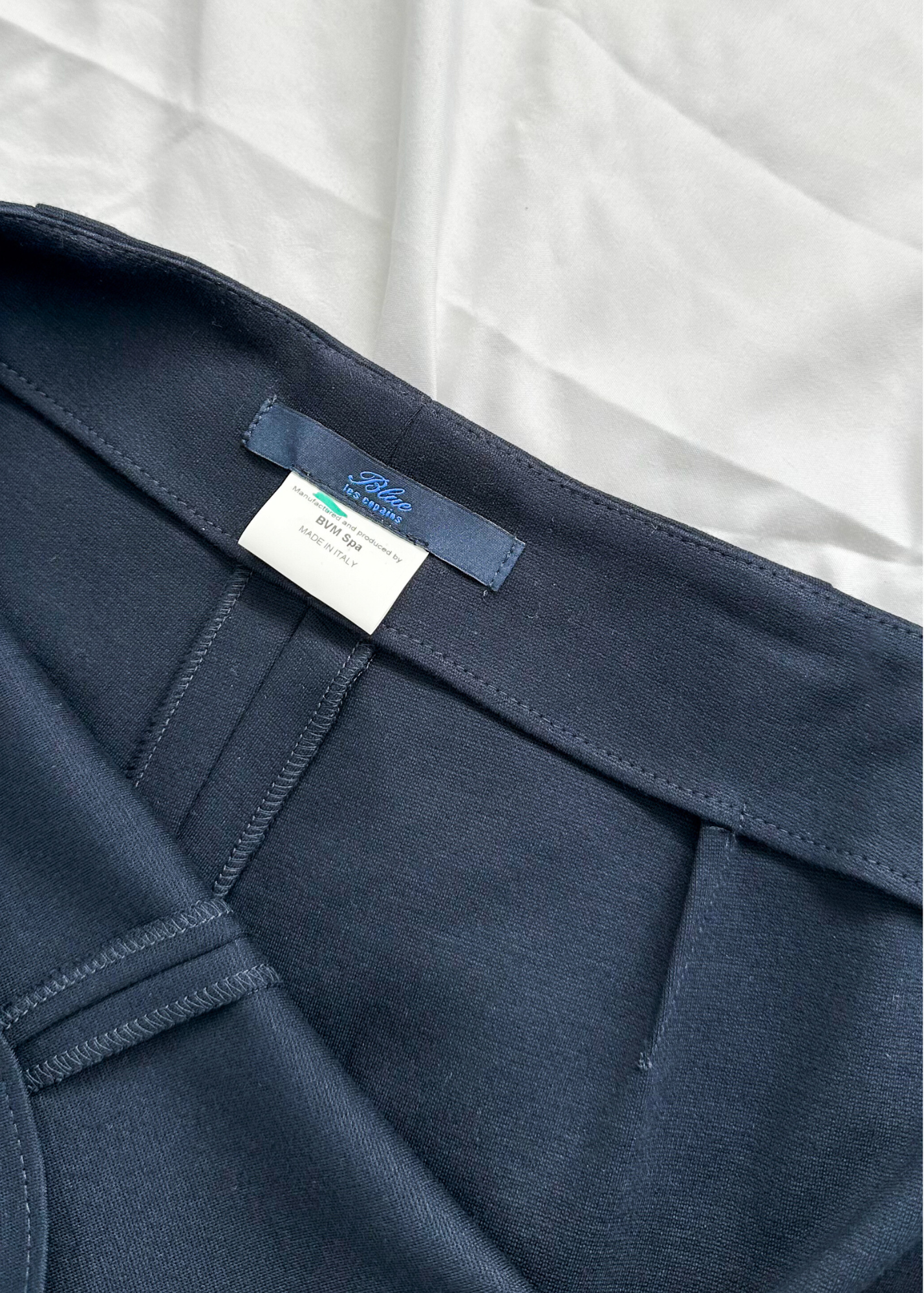 Blue Les Copains Navy Blue Tapered Ankle Pants (IT 38 or US 2/4)