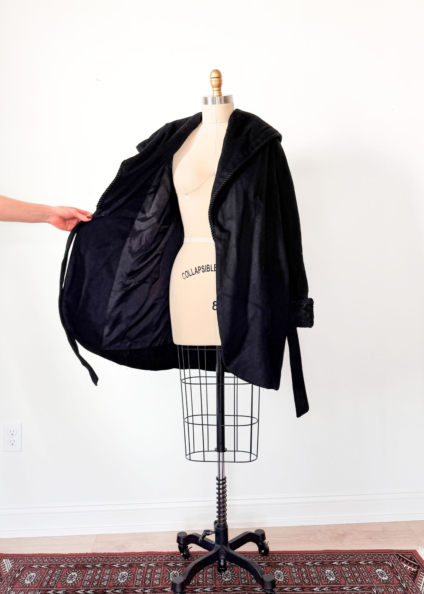 Vintage 80s Lorovi Black Wool Cloak Tie Front Coat (S/M)