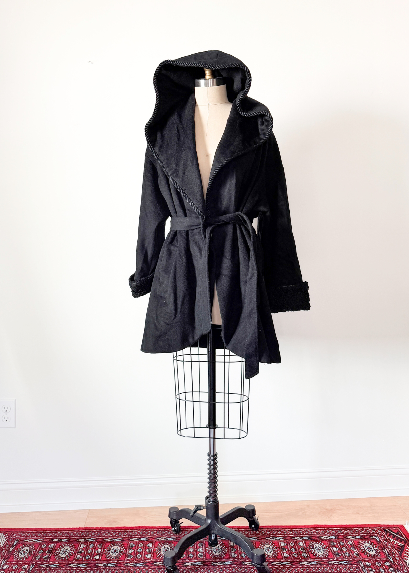 Vintage 80s Lorovi Black Wool Cloak Tie Front Coat (S/M)