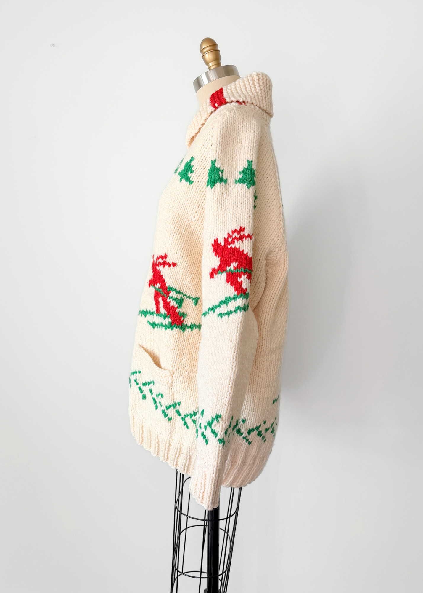 Vintage 60s Hand Knit One Of A Kind Cowichan Cream Ski Theme Alpine Sweater