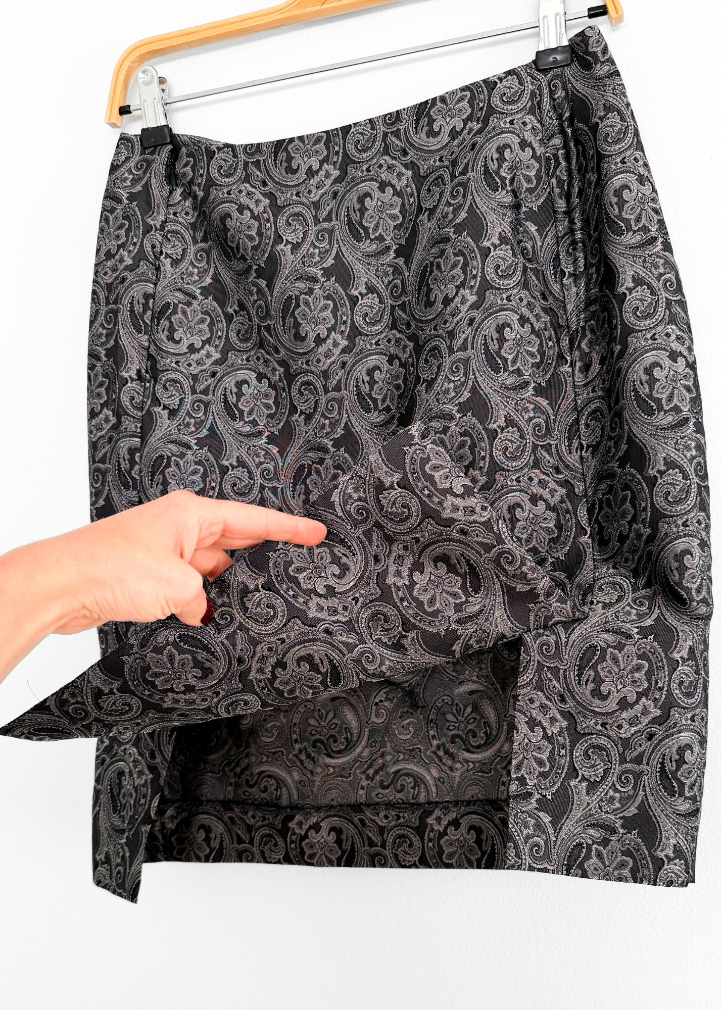 Balenciaga Gray Silver Jacquard 100% Silk Mini Skirt (38 or US 6)