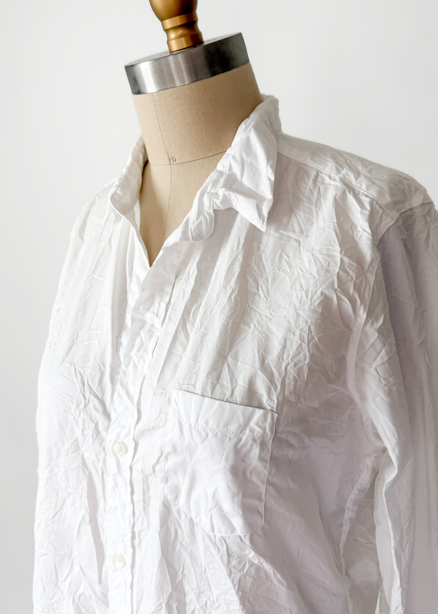 Frank & Eileen Barry Tailored Button Down in Signature Crinkle White Cotton (M)