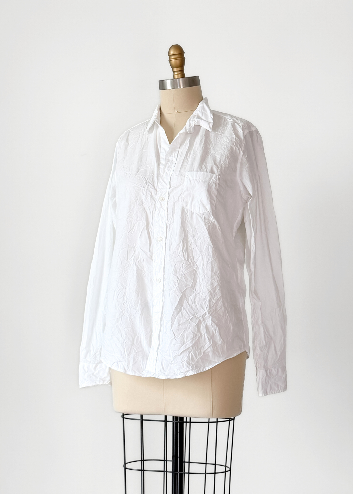 Frank & Eileen Barry Tailored Button Down in Signature Crinkle White Cotton (M)
