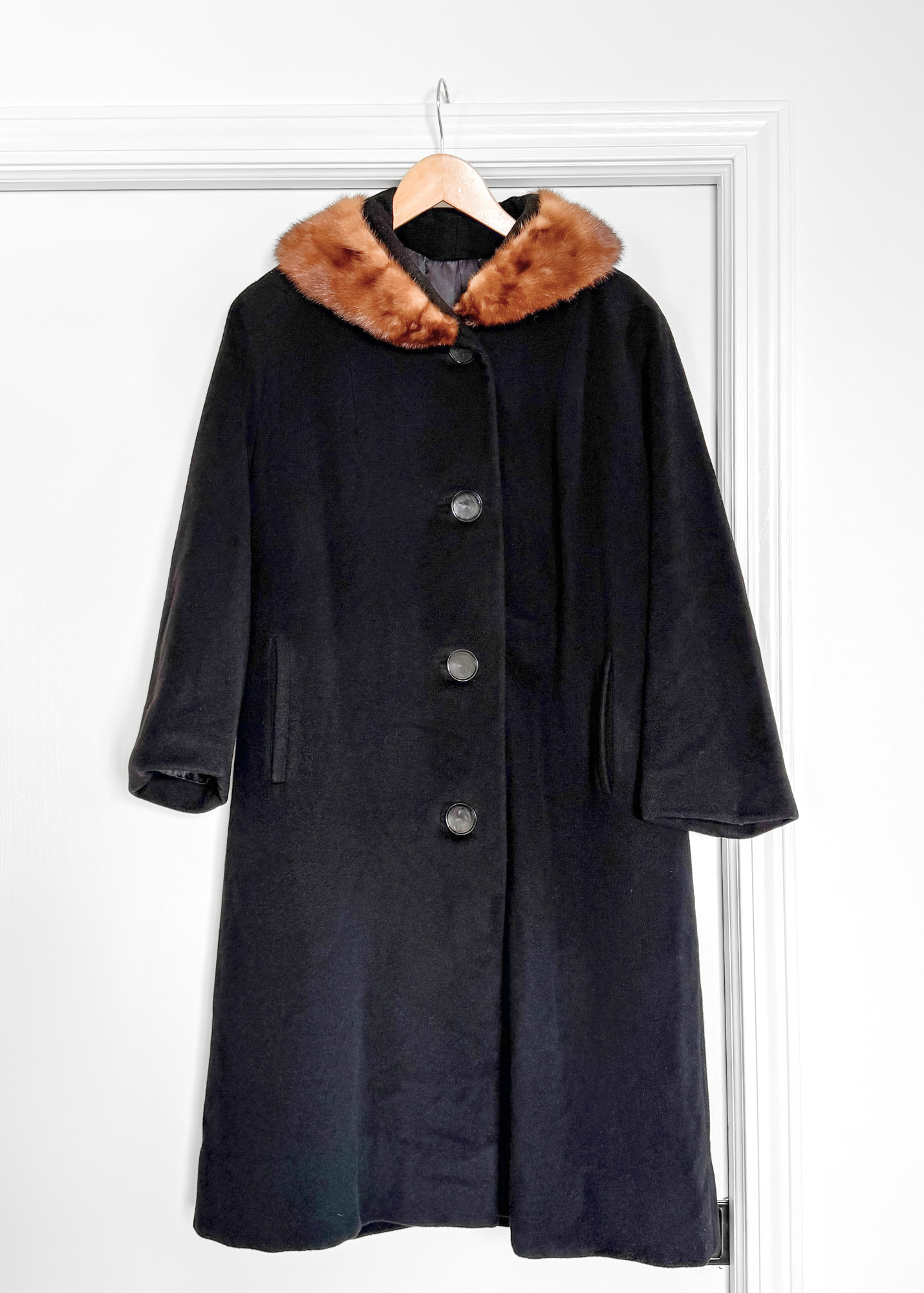 Vintage 60s Black Cashmere & Mink Collar Winter Coat (L)