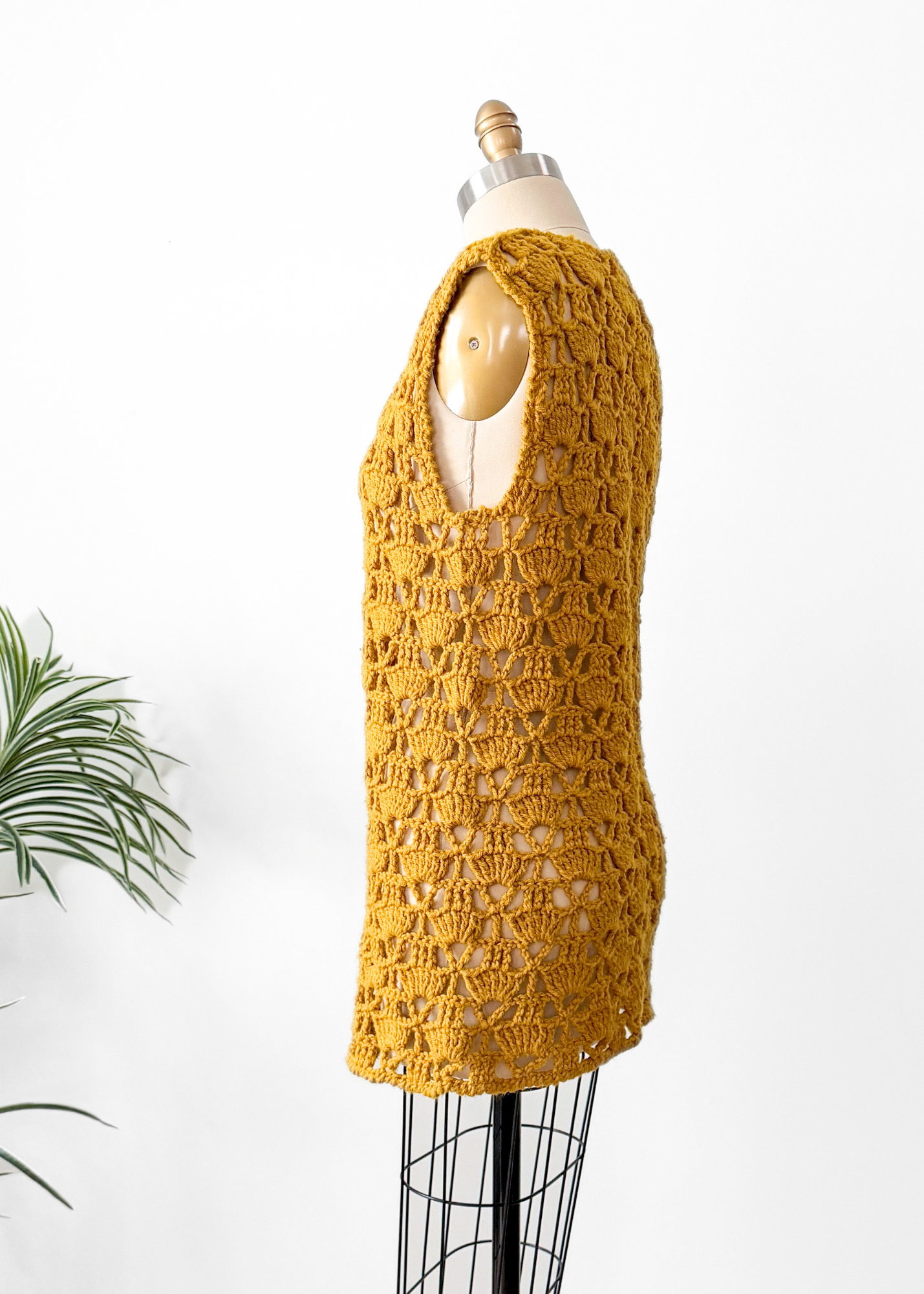 Vintage Golden Yellow Hand Crochet Tie Front Vest Top (one size)