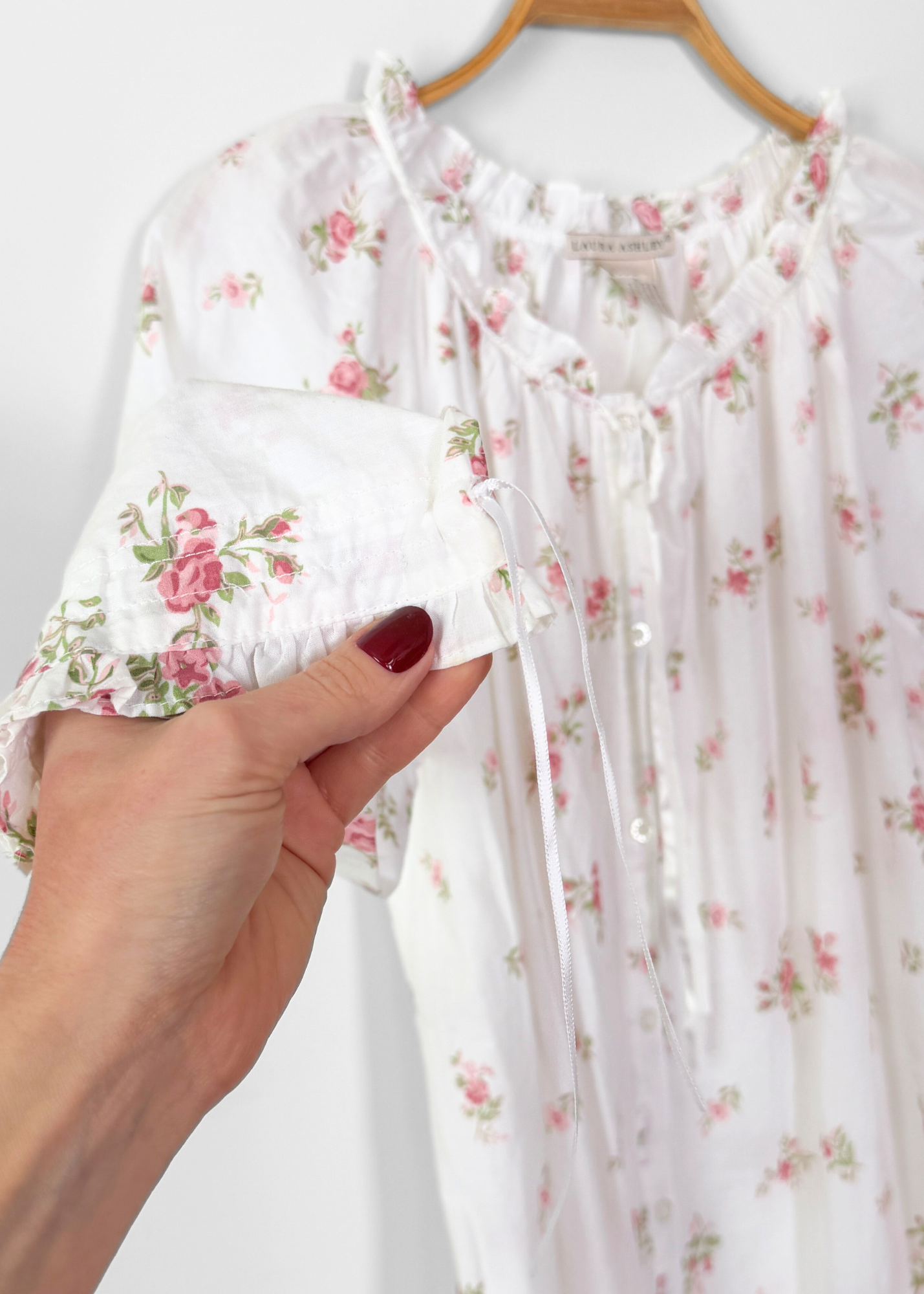 Vintage 90s Laura Ashley White & Rose Floral Print Feminine French Country Nightgown Dress (M)