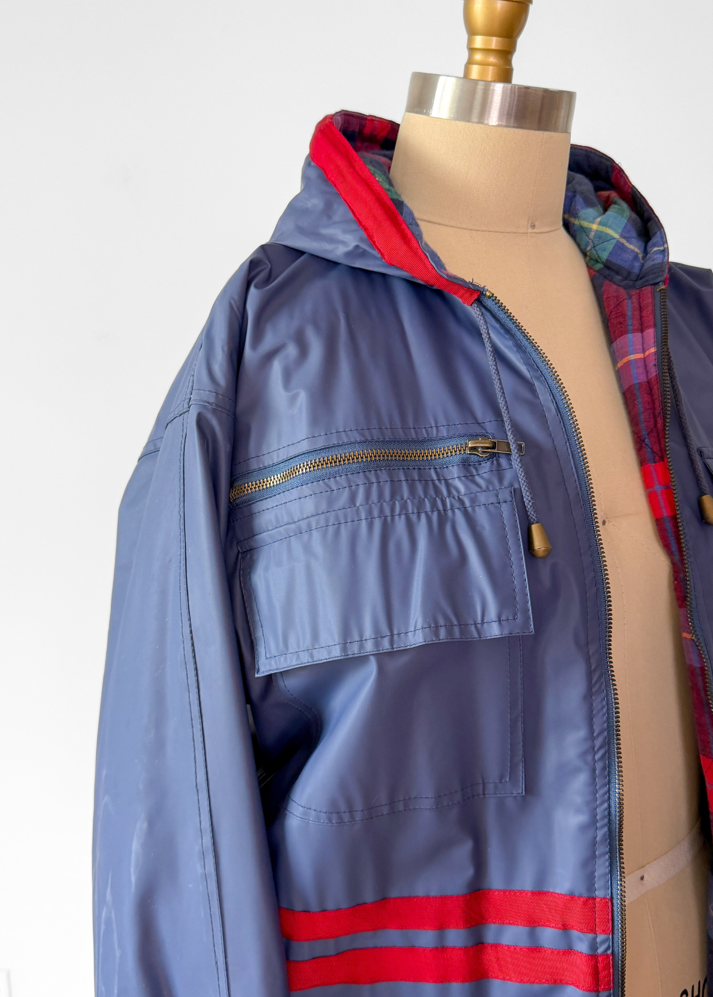 Vintage 90s J.G Hook Blue Red Plaid Rain Coat (S)