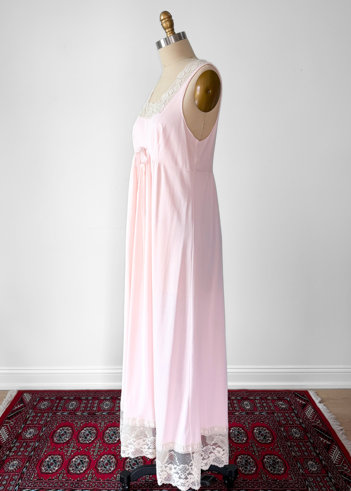 Vintage 90s Baby Pink Square Neck Tie Front Full Length Nighty Sleepwear