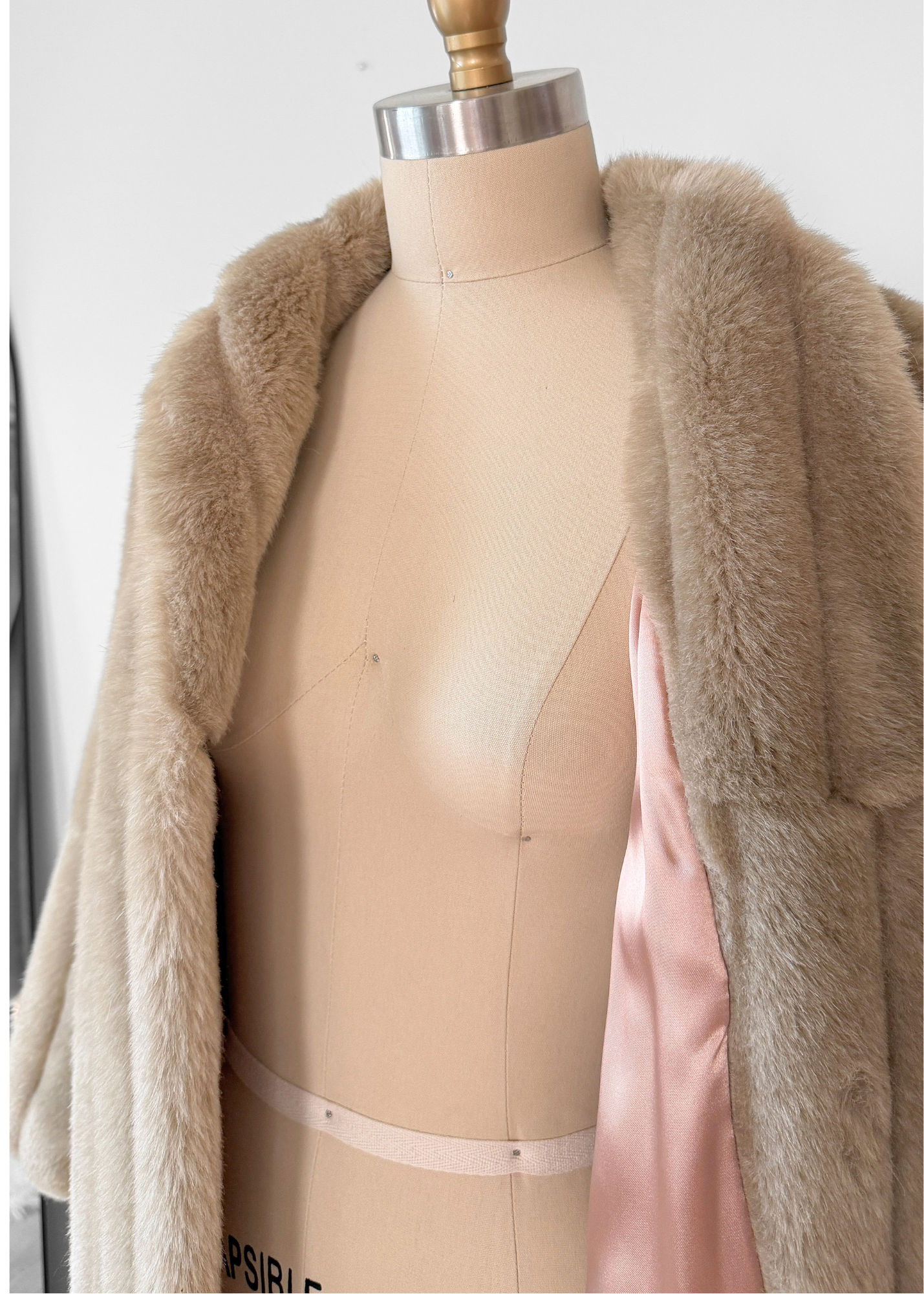 NEW Avec Tu Vintage  Faux Fur Blonde Coat Long Swing Princess Coat USA Union Made
