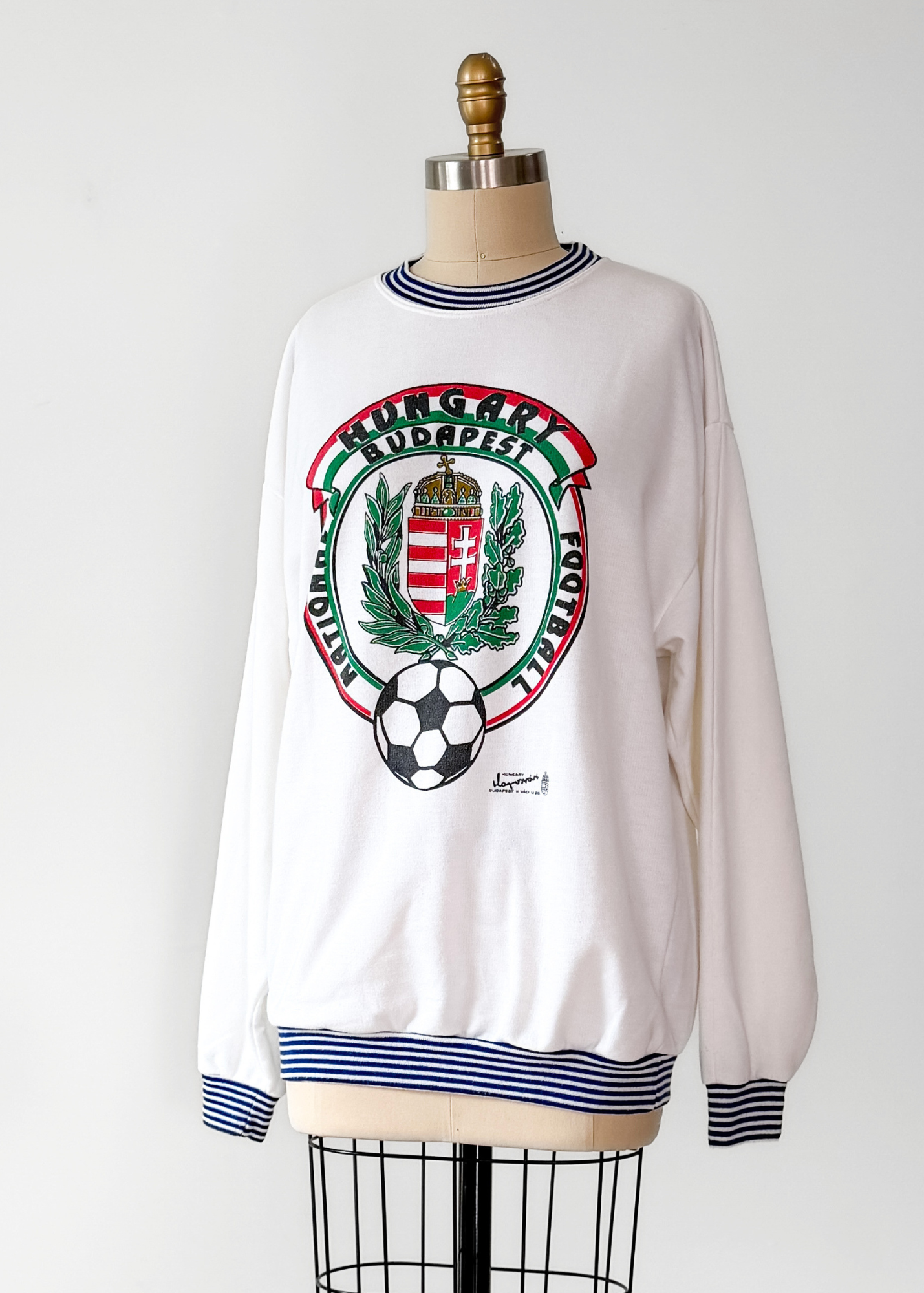 Vintage 80s Hungary National Football Soccer Sweatshirt Crewneck White Graphic Fleece