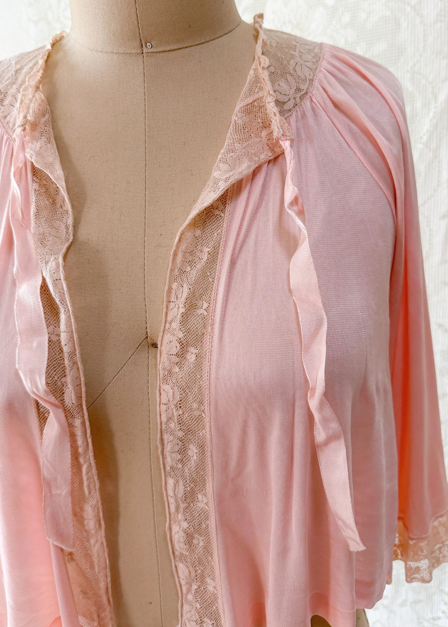 Vintage 1950s Munsing Intimates Light Pink Bed Jacket (S)