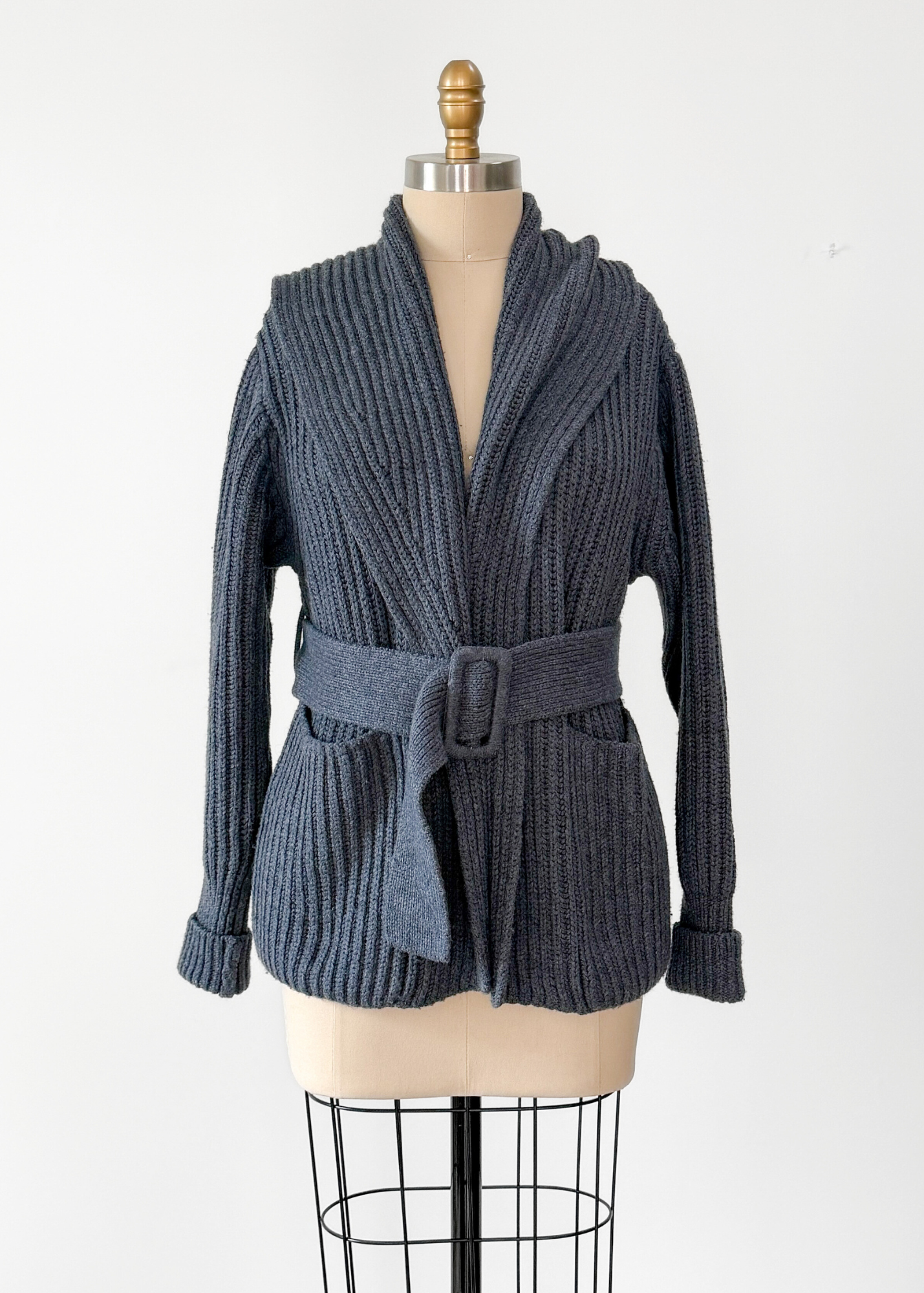 M.M. LaFleur Snyder Lush Cotton Merino Wool Knit Belted Jacket in Charcoal