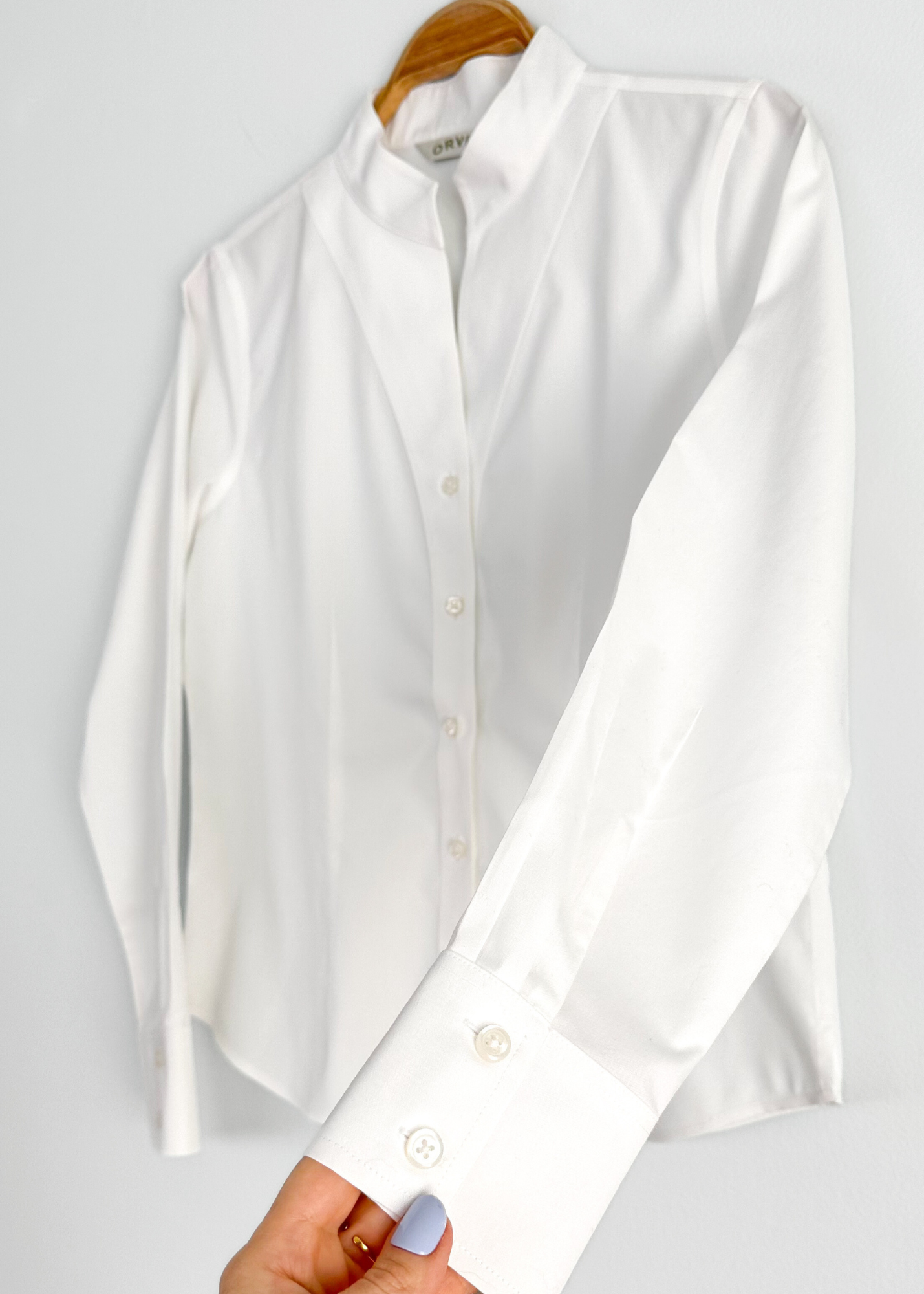 Orvis Women's White Cotton Tailored Mandarin Collar Button Down (6)