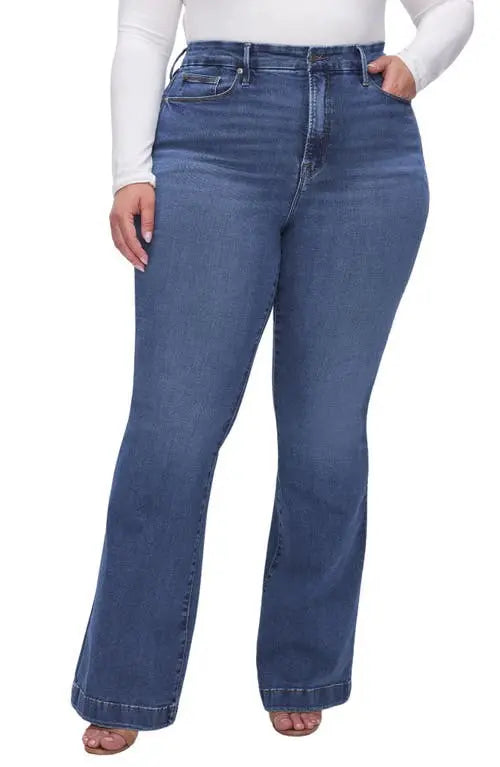 Good American Good Legs Flare Jeans in BBLUE305 Medium Wash (14 or 32)