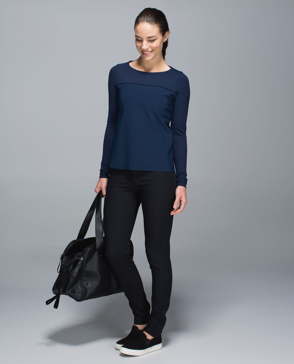 Lululemon Out Of This World Long Sleeve Top in Inkwell Navy (6)