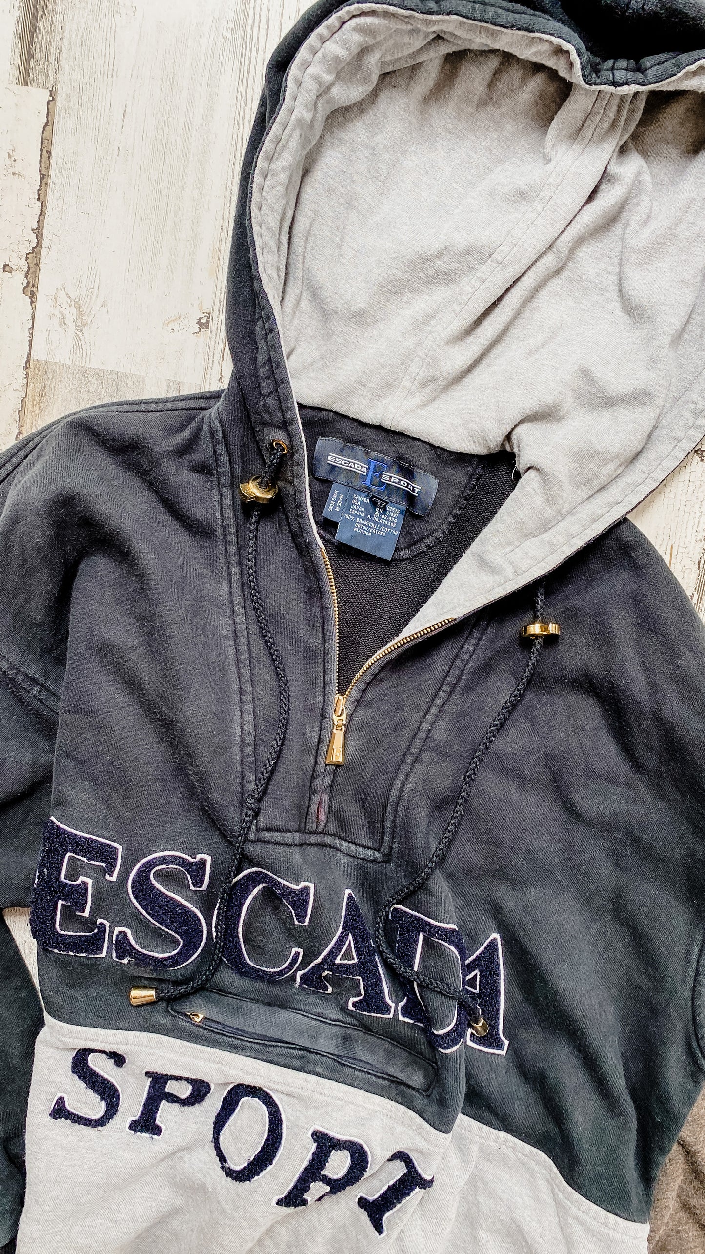Vintage 90’s Escada Sport Hooded Pullover (S/M)