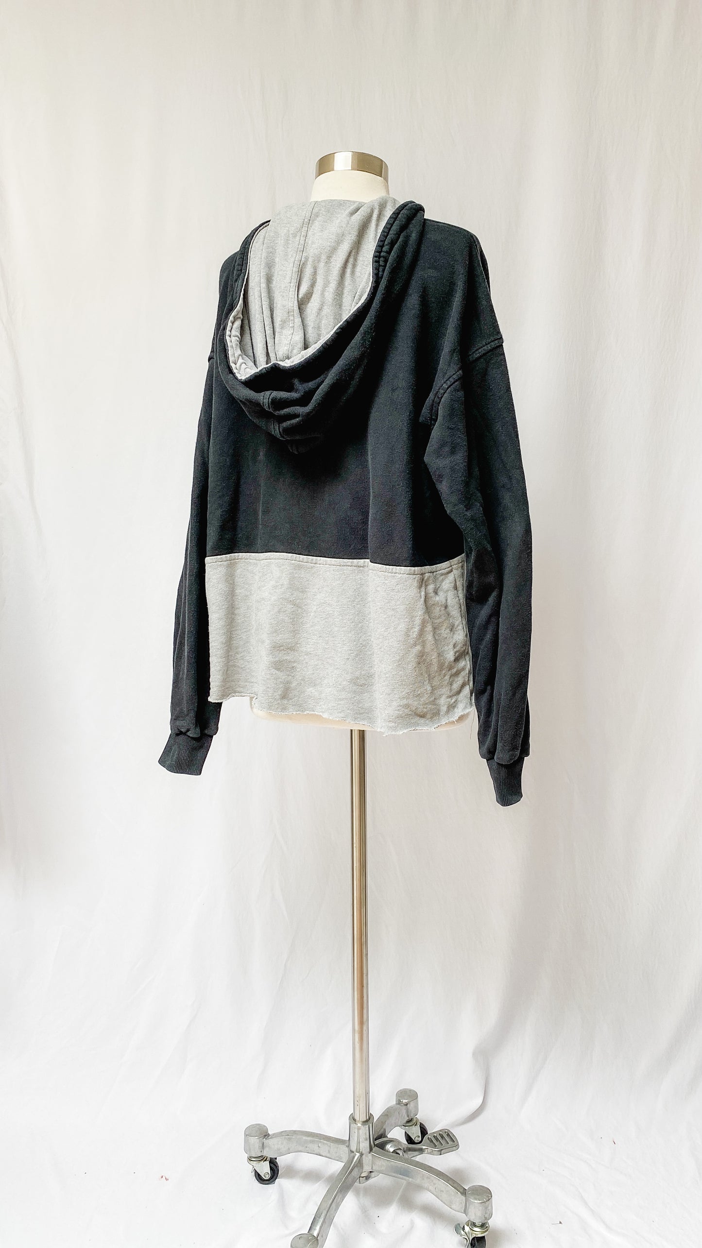 Vintage 90’s Escada Sport Hooded Pullover (S/M)