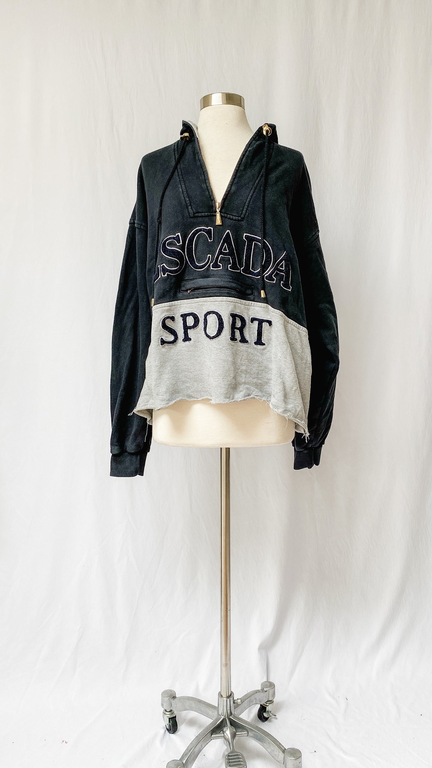 Vintage 90’s Escada Sport Hooded Pullover (S/M)